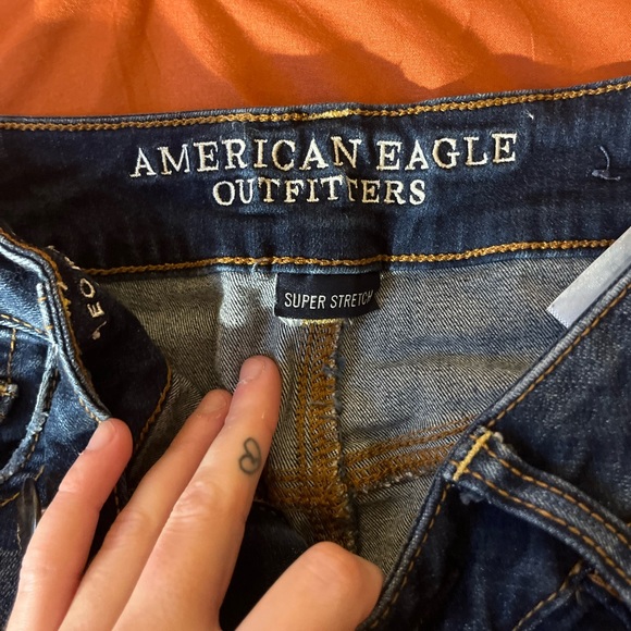 American Eagle Ripped Jean Shorts - Picture 4 of 4
